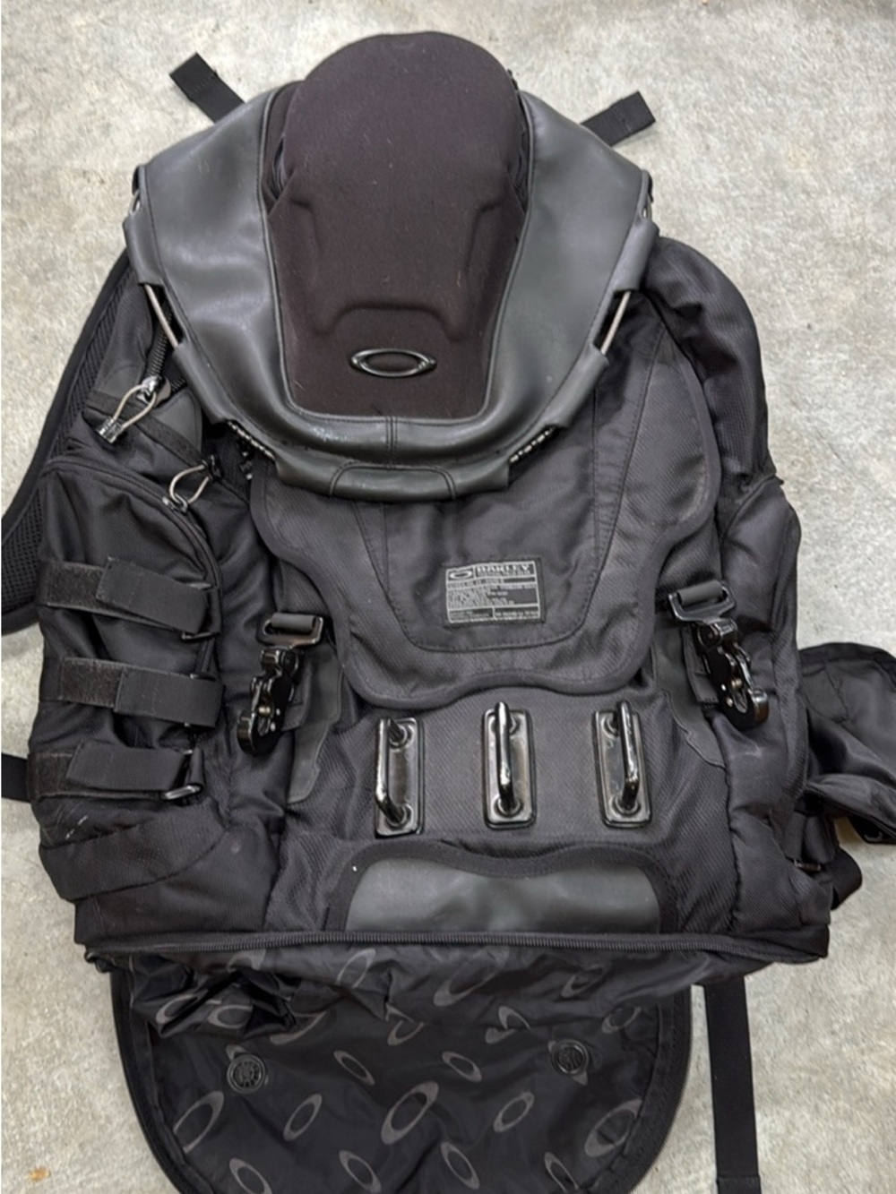 Oakley Black Heavy-Duty Tech Backpack
